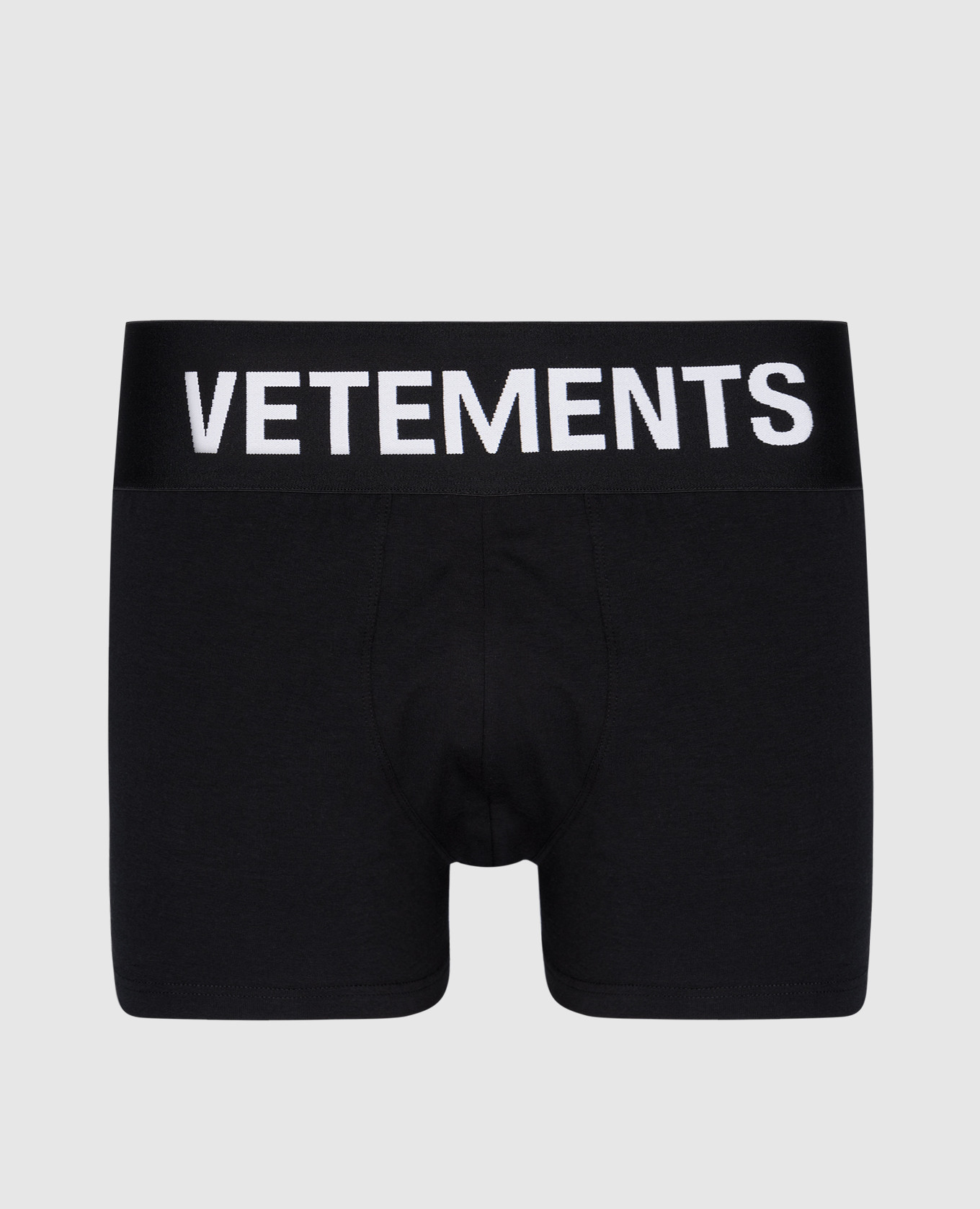 Черный боксер с контрастным узором логотипа, Трусы
Черный боксер с контрастным узором логотипа, Трусы