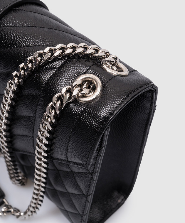 Saint Laurent Черная кожаная стеганная сумка-мессенджер Envelope с металлическим логотипом YSL 600185BOW91sh изображение 5