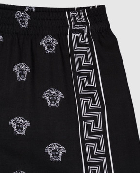 Versace Детские черные шорты в принт Medusa Bandana 10182681A13057