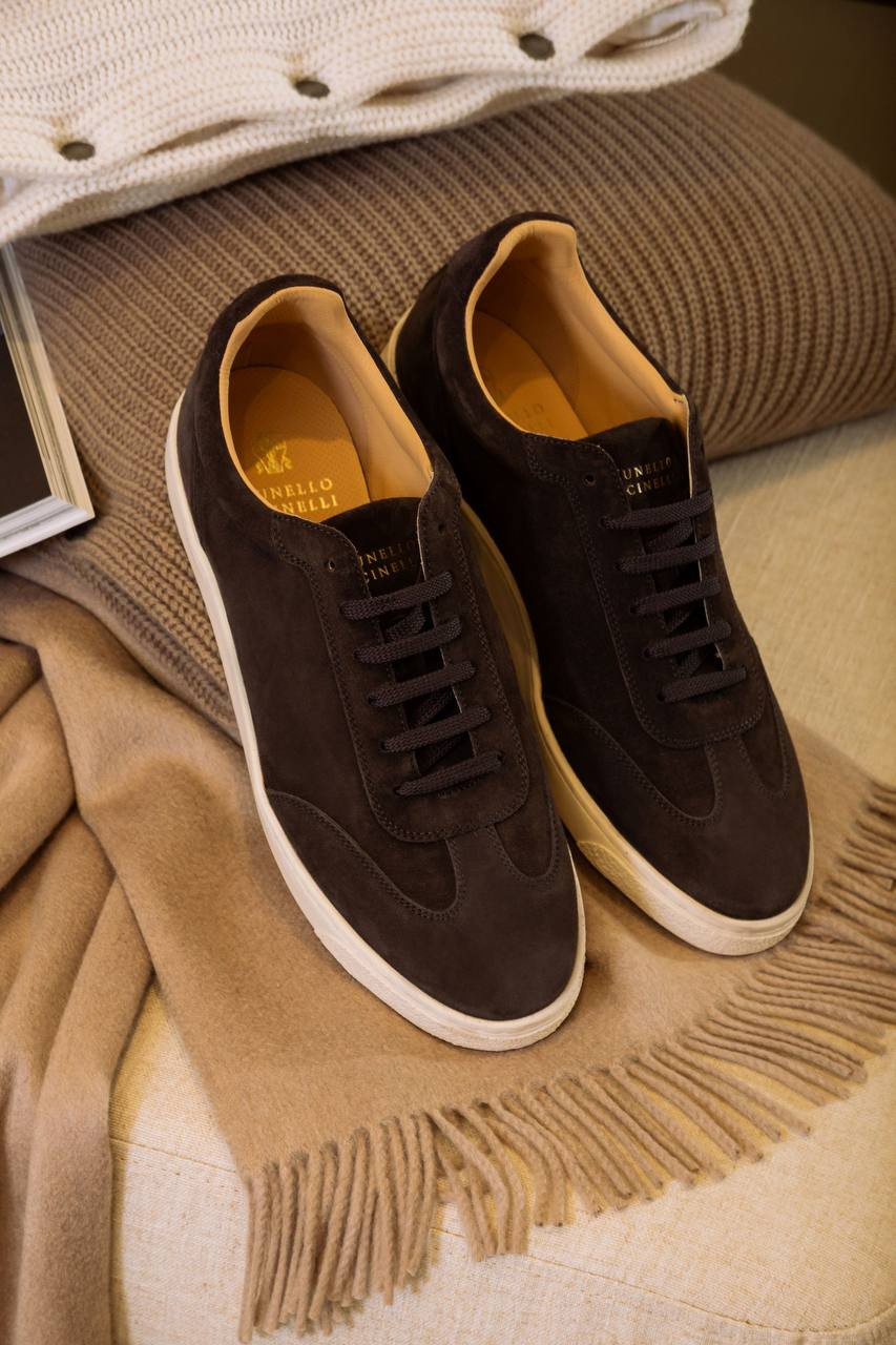 Brunello Cucinelli Коричневые замшевые кроссовки с принтом логотип логотип MZUSILN311 изображение 6