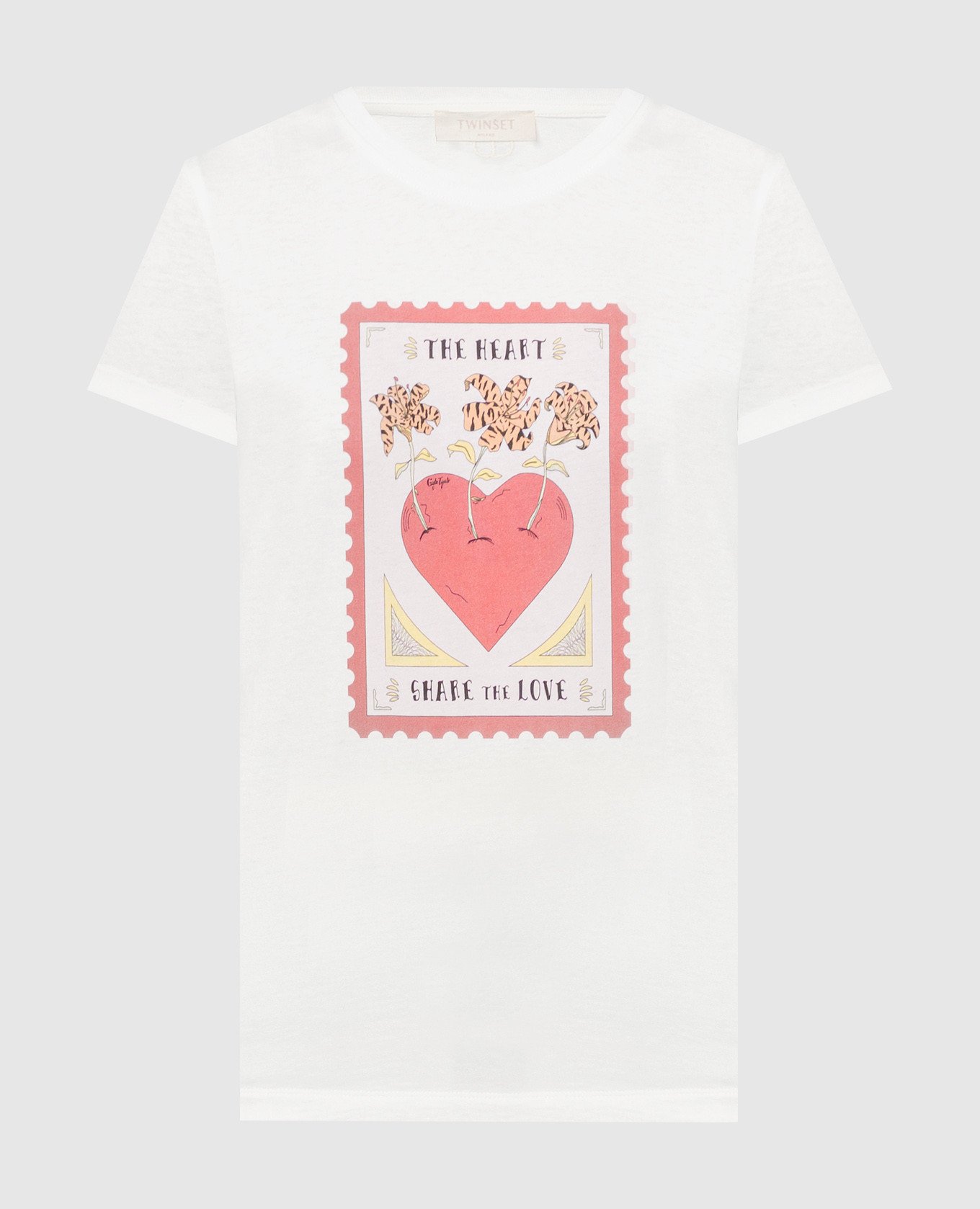 Белая футболка с принтом Red Heart
