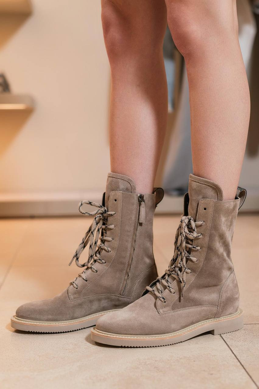 Brunello Cucinelli Бежевые замшевые ботинки с цепочкой мониль MZSFG2691 изображение 6