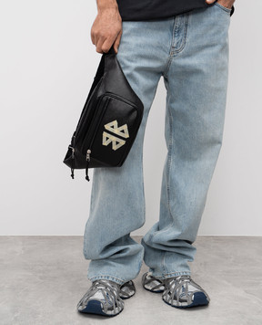 Balenciaga Черная кожаная поясная сумка Explorer с принтом логотип логотип. 5295502ABND