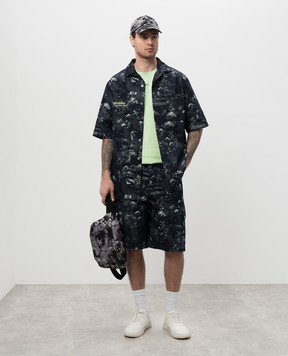 Off-White Сині джисові шорти карго з візерунком в стилі фрески OMYC024S25DEN003