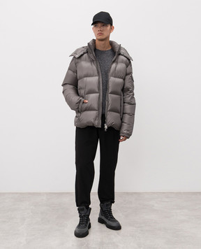 Moncler Серая стеганная пуховая куртка с нашивкой логотипа K20911A00158597XQ