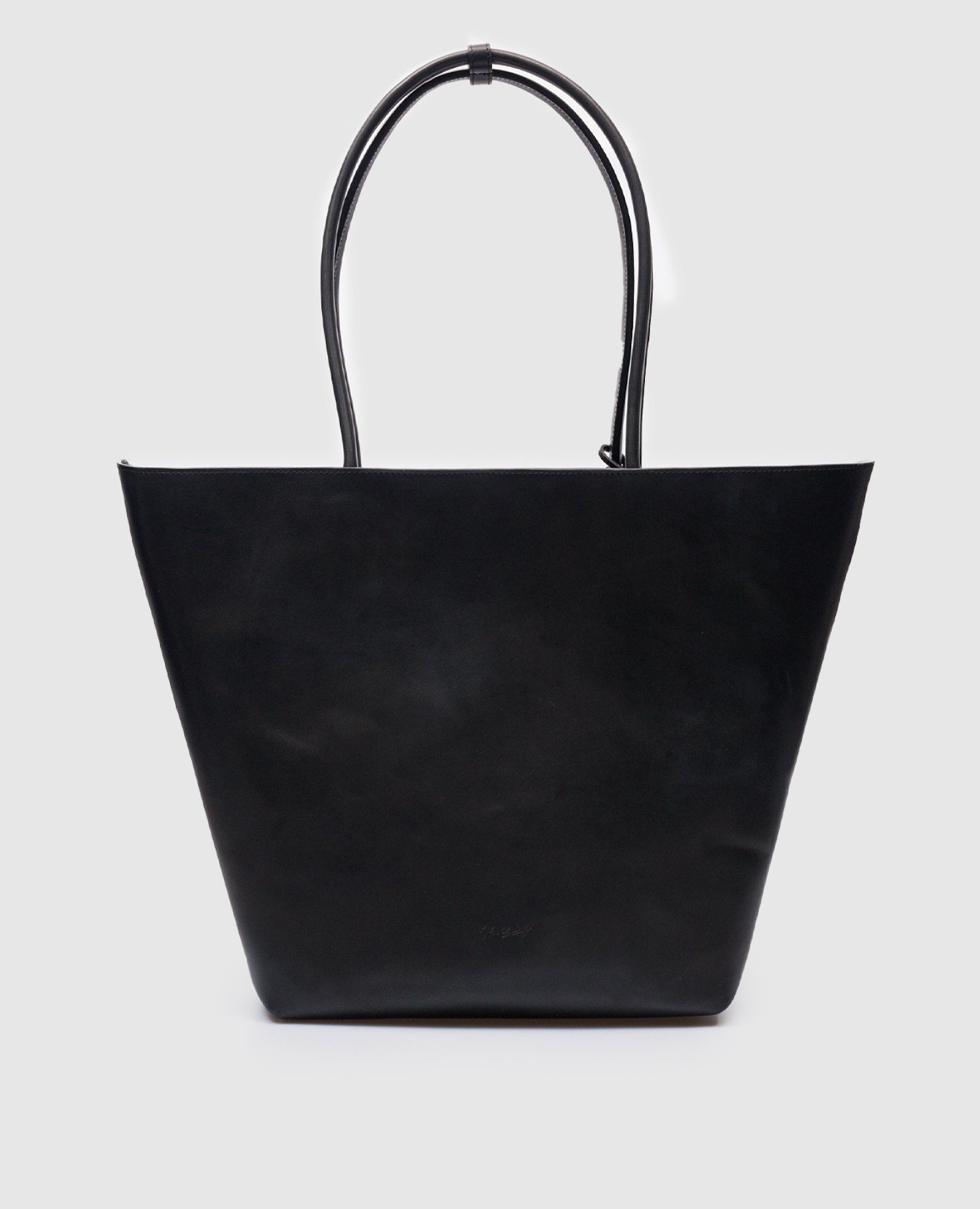 Черная кожаная сумка Svaso