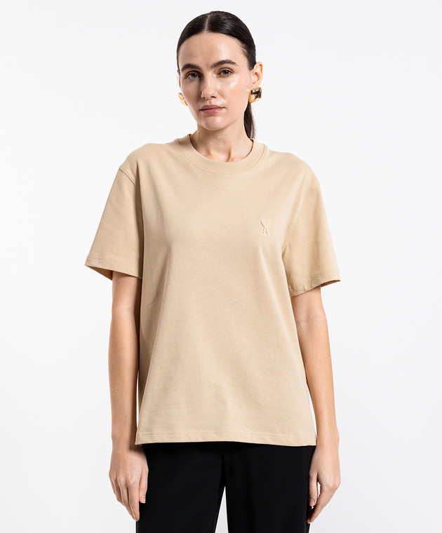 Ami Paris Бежевая футболка с фактурной эмблемой Ami de Coeur UTS027726 изображение 3