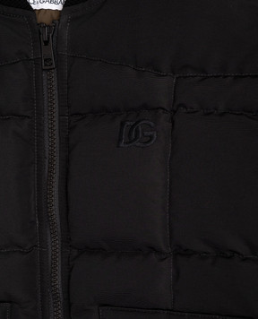Dolce&Gabbana Дитячий чорний пуховик з вишивкою монограми логотипа DG L42B90HUMVT