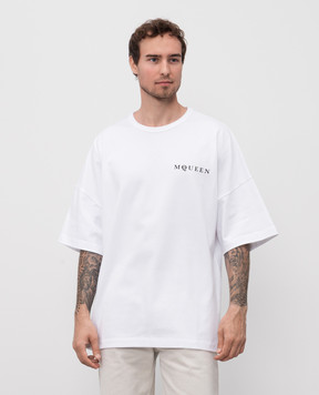 Alexander McQueen Біла футболка з контрастним принтом логотипа 828434QTADE