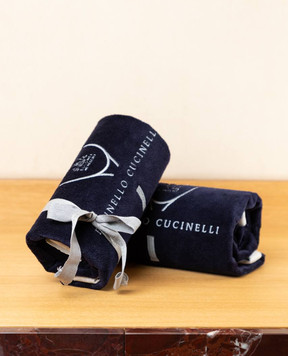 Brunello Cucinelli Синее полотенце с вышивкой логотипа ML925TN67T
