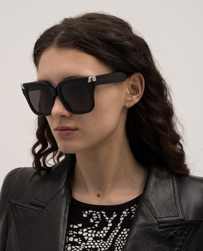 Alexander McQueen Черные очки с контрастными заклепками с логотипом 781191J0749