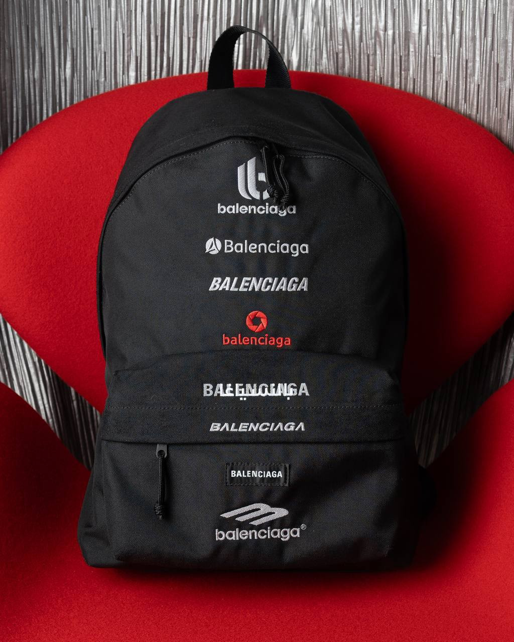 Balenciaga Черный рюкзак с вышивкой логотипа 5032212AAVT изображение 6