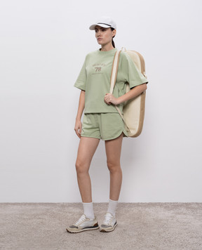 Brunello Cucinelli Зелена футболка з вишивкою MD869VE510
