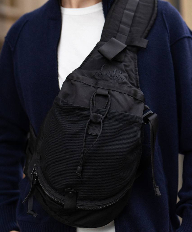 C.P. Company Черная сумка слинг Nylon B с вышивкой логотипа MAC075A005269G изображение 5