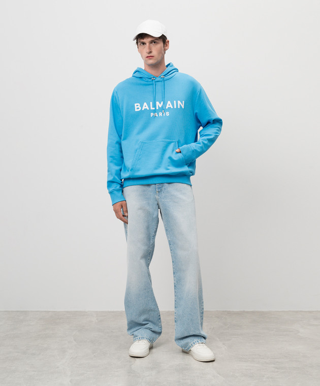 blauer kapuzenpullover