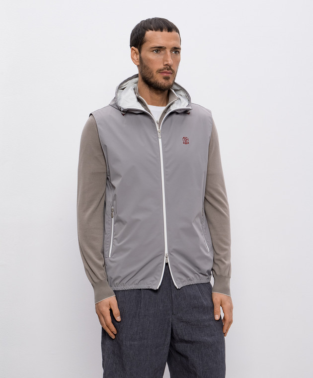 Brunello Cucinelli Серый жилет с вышивкой эмблемы MM49A7450G изображение 3