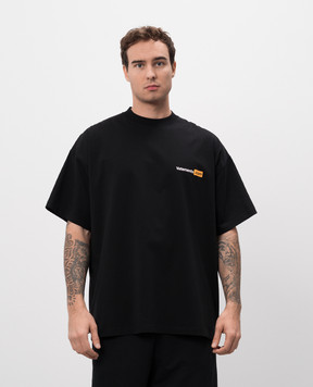 Vetements Черная футболка с принтом логотипа UA66TR750B