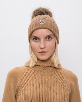 Moncler Коричнева шапка з вовни та кашеміру з помпоном K20933B00063M1127