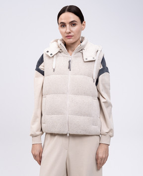 Brunello Cucinelli Бежевий пуховий жилет з паєтками з ланцюжком моніль M0DVT2142