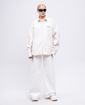 Balenciaga Бежевая джинсовая рубашка с вышивкой логотипа 822840TRWA5
