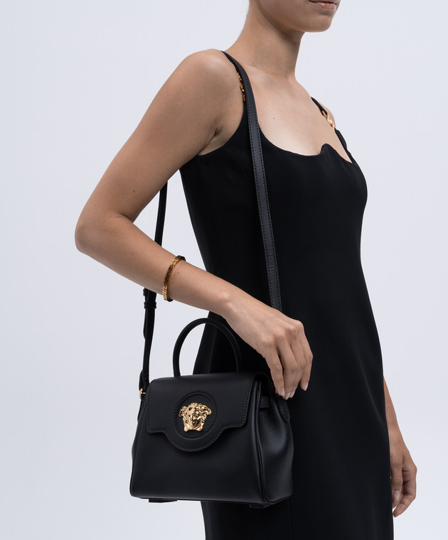 Versace - Черная кожаная сумка LA MEDUSA с фактурным логотипом