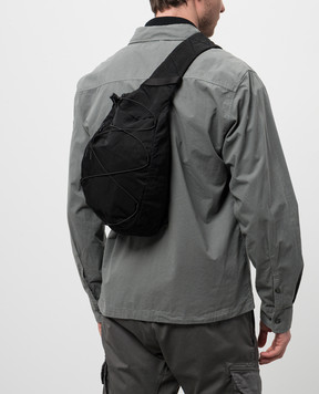 C.P. Company Черная сумка слинг с патчем логотипа MAC114A005269G