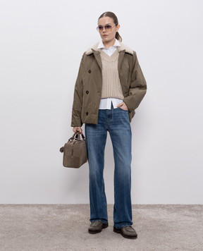 Brunello Cucinelli двубортная пуховая куртка цвета хаки с воротником из овчины MB5747879