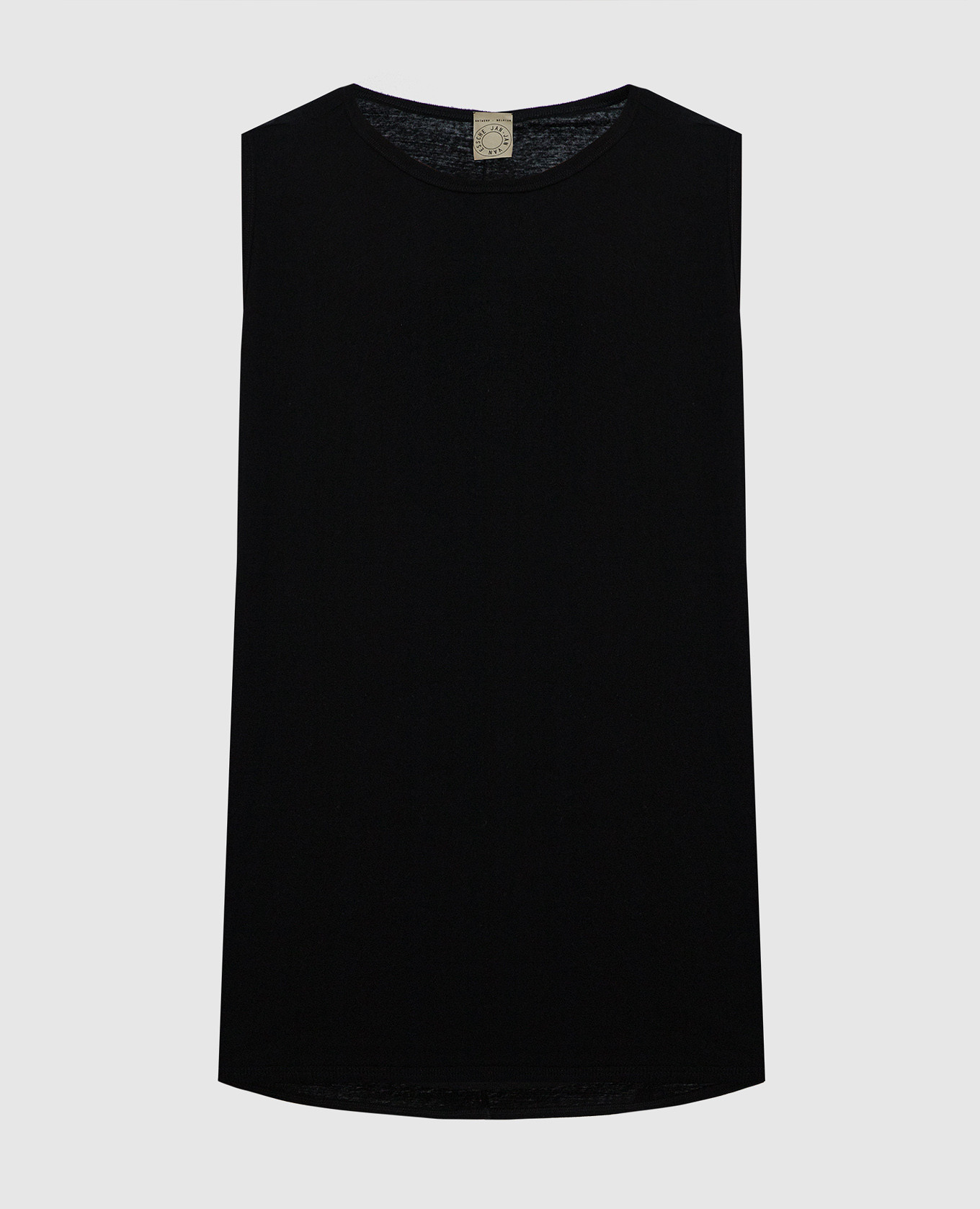 Black T-shirt with linen