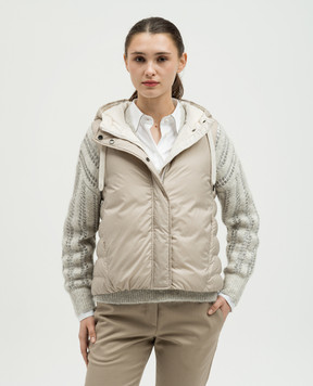 Brunello Cucinelli Бежевий пуховий жилет з ланцюжком моніль з еколатуні MH5047920P