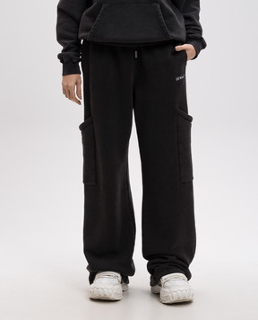 Off-White Серые спортивные брюки с вышивкой логотипа OWCH025S25FLE001