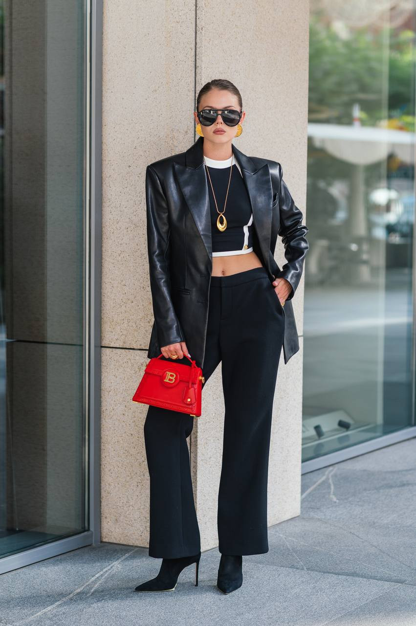 Balmain - Черный кожаный жакет DF1SE056LC62 купить в Symbol