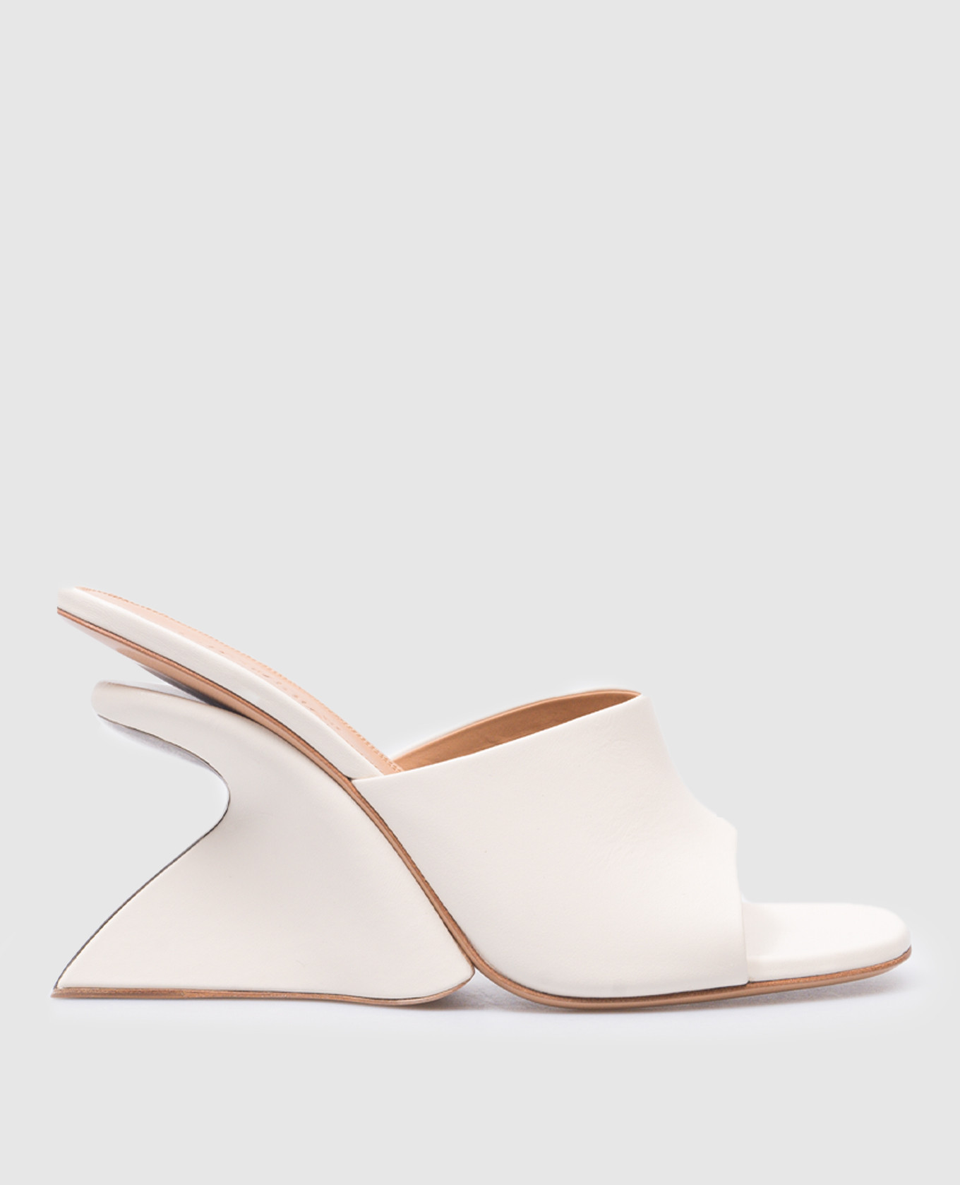 Beige leather Jug mules with curved heels