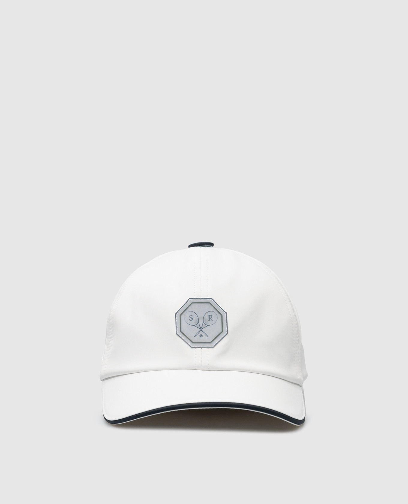 Белая кепка с голографическим патчем логотипа