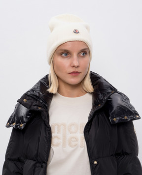 Moncler Біла шапка з вовни з нашивкою логотипа K20933B00032M1241
