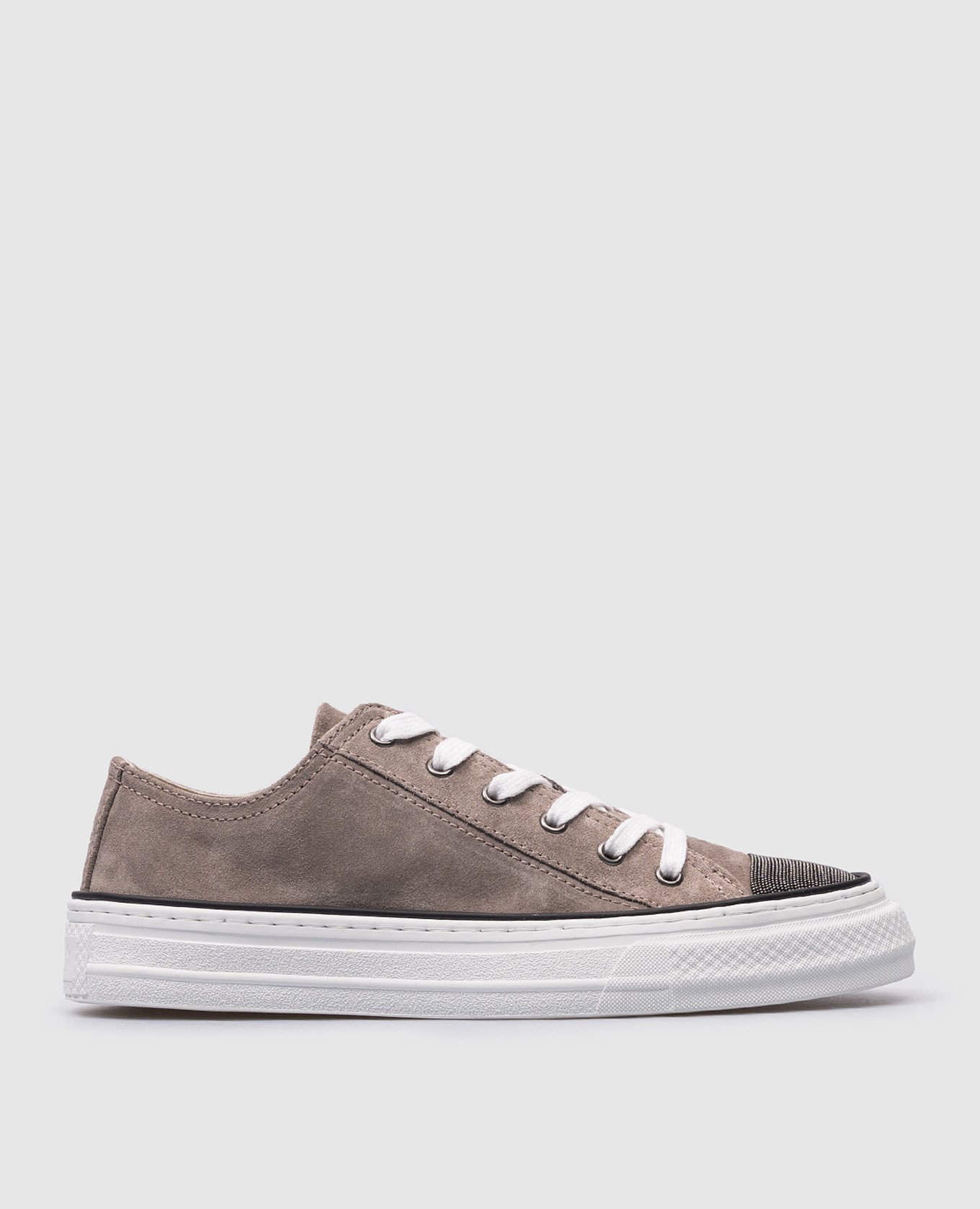 Gray suede sneakers with monil chain