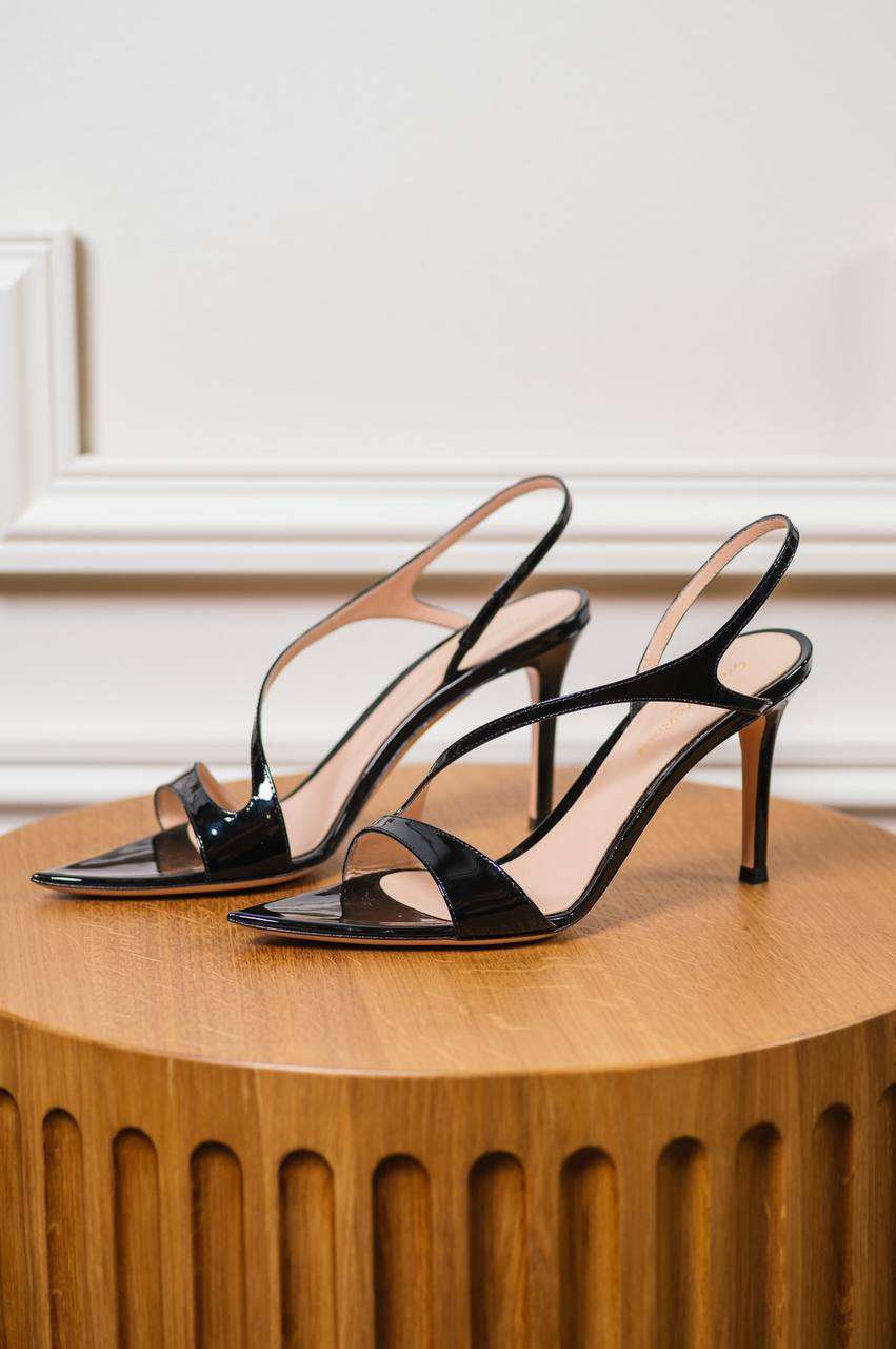 Gianvito Rossi Черные кожаные лакированные босоножки Vernero G3246285RICVER изображение 6