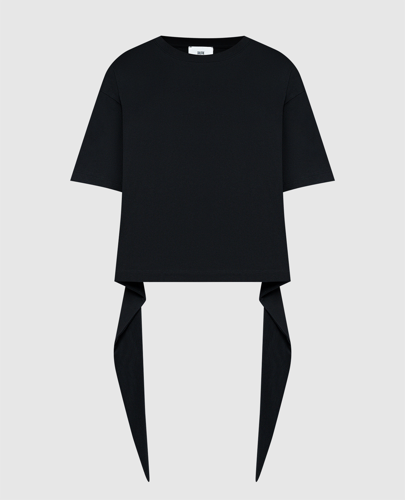 Black t-shirt with an asymmetrical bottom