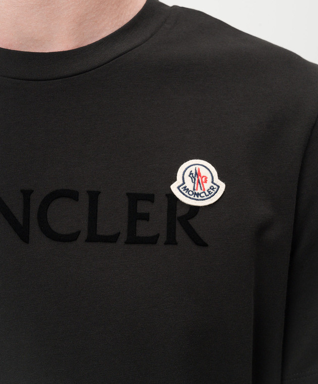 Moncler - Черная футболка с логотипом J20918C000248390T купить в