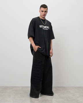 Vetements Черные брюки с вышивкой UA65SP550Bm