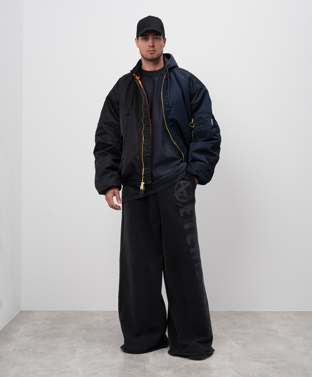 Vetements Двухсторонний бомбер с капюшоном UA65JA226N изображение 2