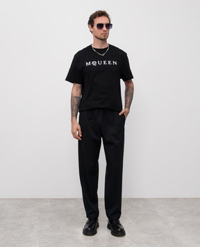 Alexander McQueen Черная футболка с фактурным логотипом 828420QTADD