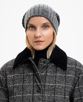 Dolce&Gabbana Сіра шапка в рубчик з кашеміру FXQ10ZJBW0S