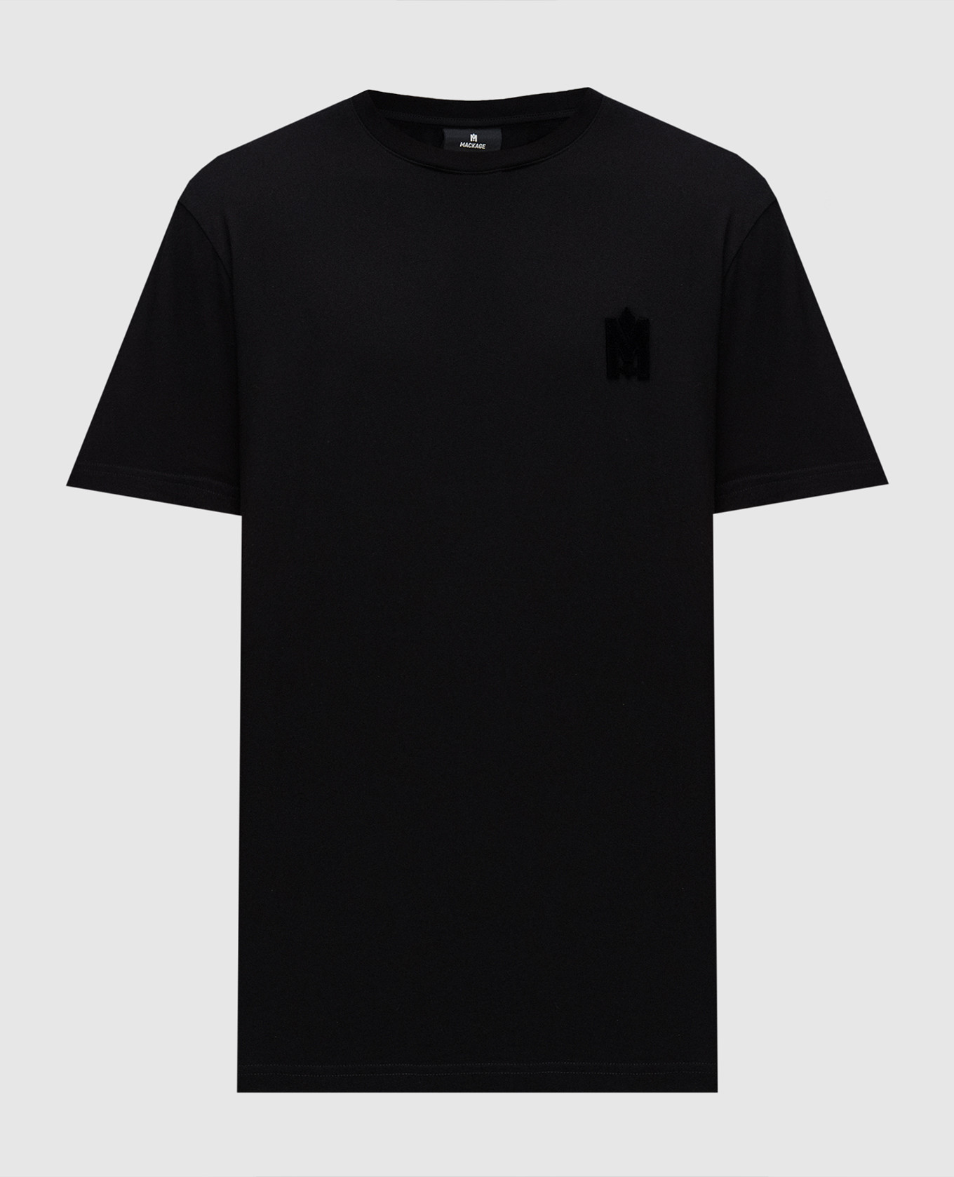 Черная футболка с фактурной эмблемой логотипа