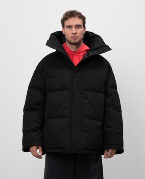 Vetements Черный пуховик с вышивкой логотипа UA65JA310B
