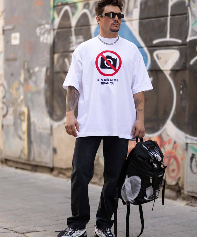 Vetements - Белая футболка с принтом No social media UA65TR120WM