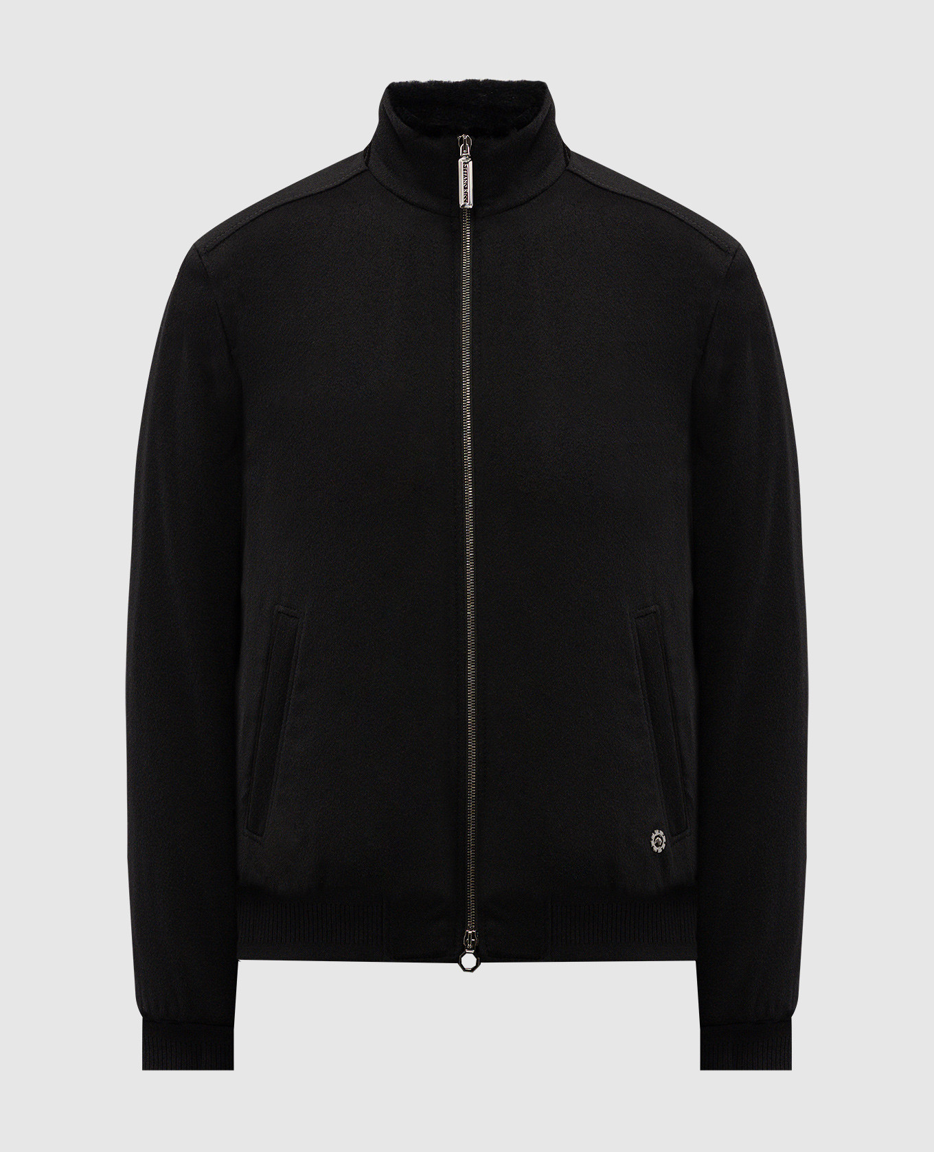 

Черная куртка с кашемиром на меху., Черный, Куртки