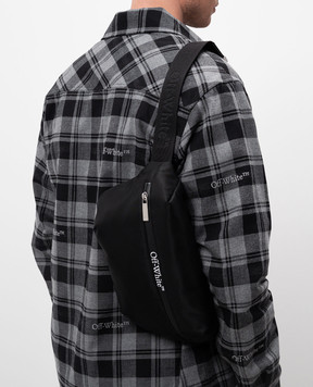 Off-White Чорна поясна сумка з принтом логотипа OMNO037C99FAB001