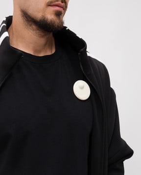 Vetements Біла брошка у формі відстежувача місцезнаходження з логотипом UH76ST300W