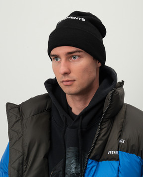 Vetements Черная шапка из шерсти с вышивкой логотипа UA65HA110B