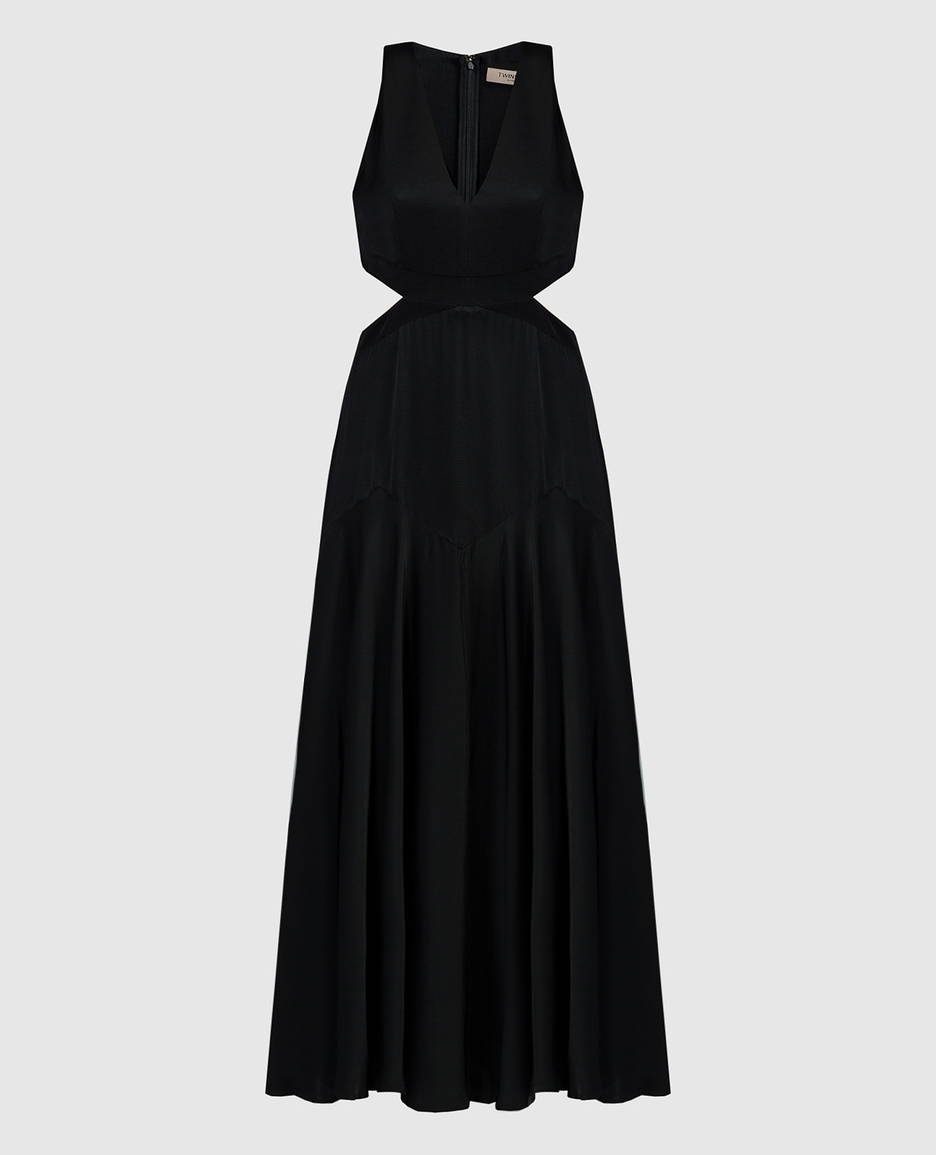 Черное платье макси с вырезами